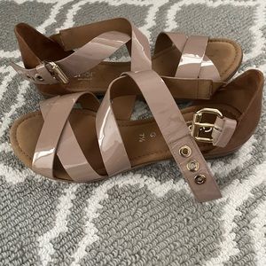 Gabor leather sandals.